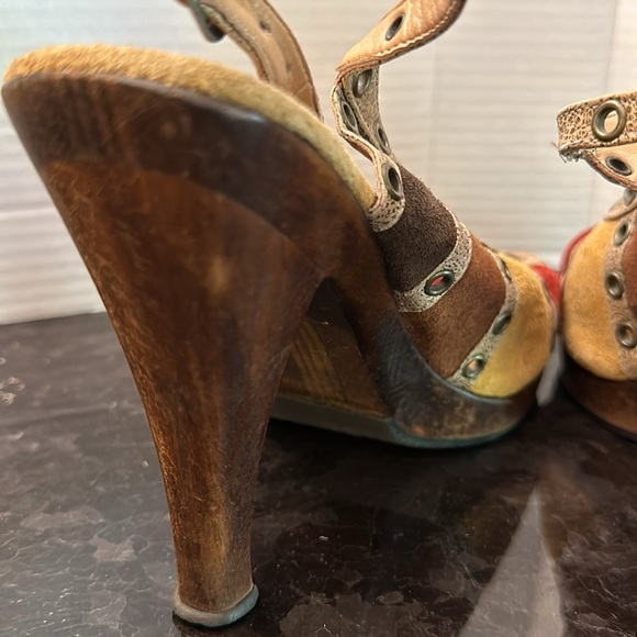Steve Madden Luxe Multicolor, suede and leather heels - Picture 4 of 10